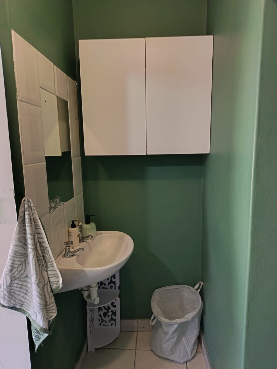 To Let 3 Bedroom Property for Rent in Aston Bay Eastern Cape